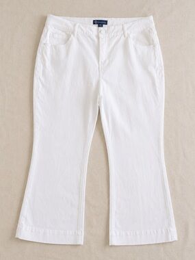 Democracy Absolution White Boot Cut Mid Rise Jeans Plus Size 20W Scandinavian